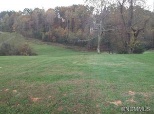 6 Round Robin Ln, Mills River, NC 28759