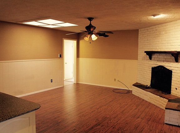 4th image of 3956 Dumont Dr
