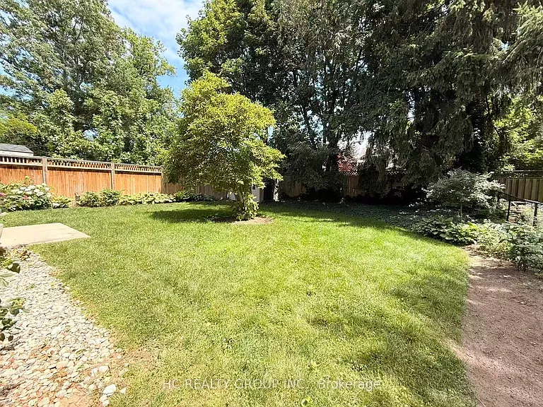 398 Maple Ave — Photo 37