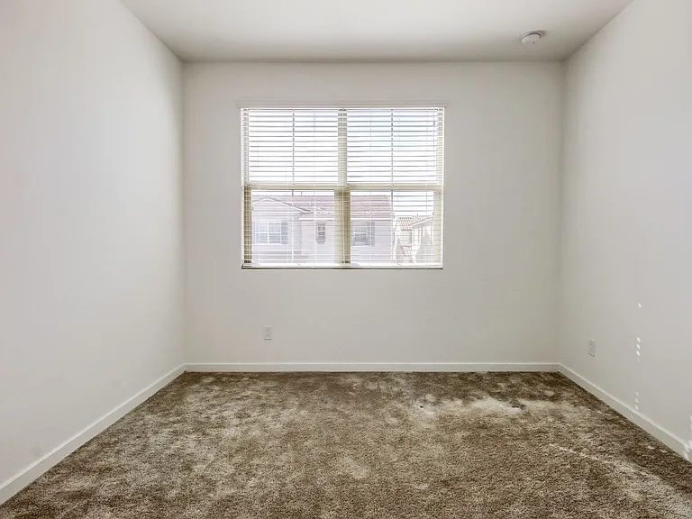 1362 W Crane Dr — Photo 13