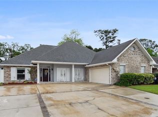 2525 Orbit Ct, Harvey, LA 70058