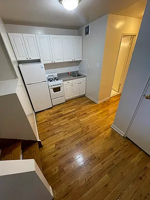 Rented by Best Apartments North Inc | media 23