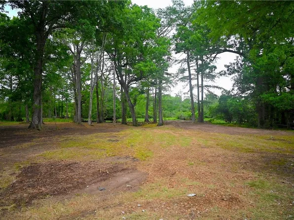 627 Pecan Dr, Marksville, LA 71351