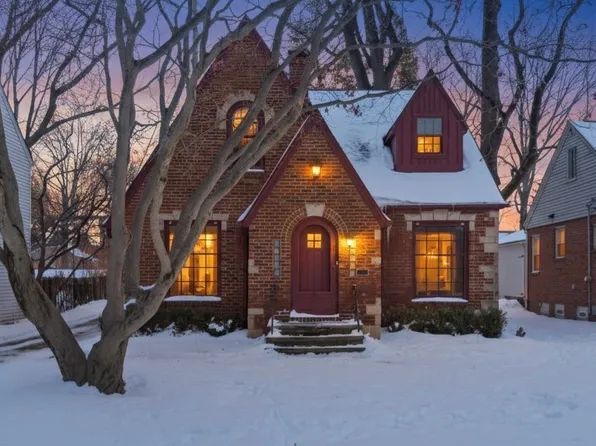 20715 Stratford Ave, Rocky River, OH 44116