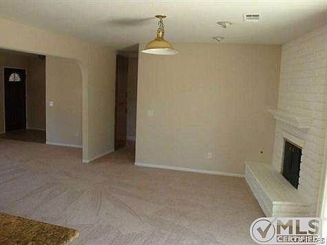 5th image of 41401 Dixon Dr