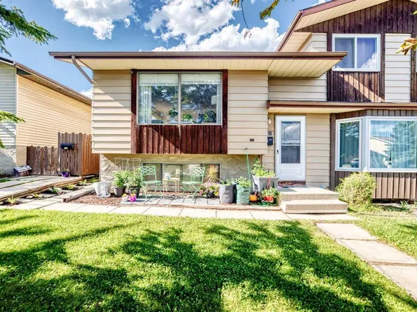 111 S Bermondsey Way NW, Calgary, AB T3K 1V5