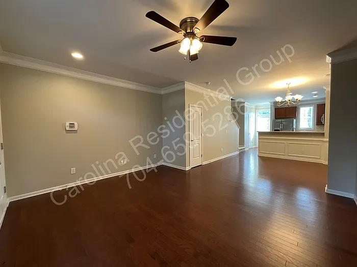 2 bed, 2.5 bath, 1174 sqft, $1,850 — Photo 3