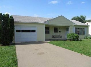 2528 Moundview Dr, Lawrence, KS 66049