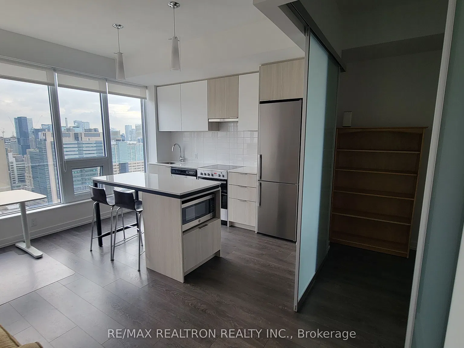 2 bed, $3,100 — Photo 4