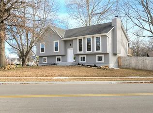 15709 W 127th Ter, Olathe, KS 66062