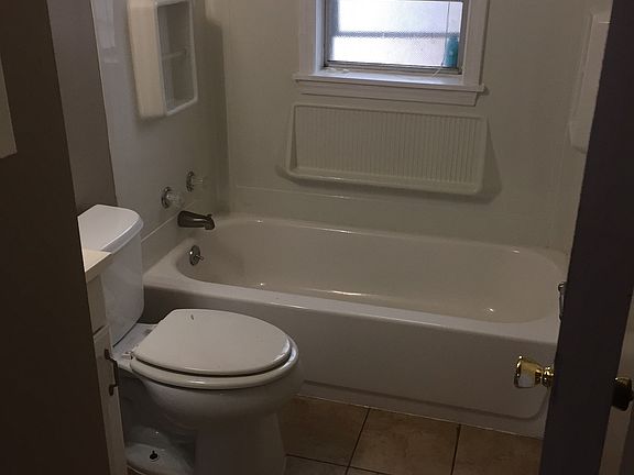 3rd image of 713 Beardsley Ct