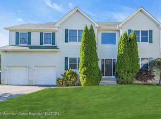 7 Concetta Ct, Howell, NJ 07731