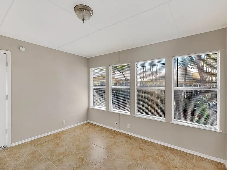 140 Trout St — Photo 11