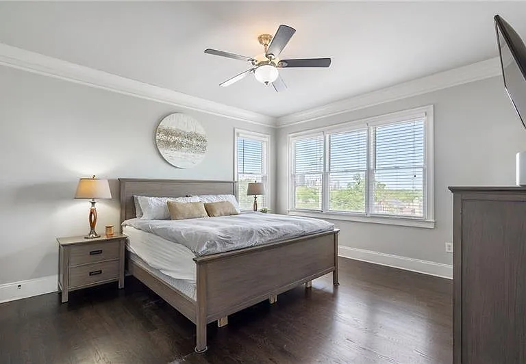 631 Boulevard NE — Photo 37