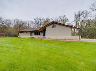 13855 Waynescott Rd, Brookfield, WI 53005