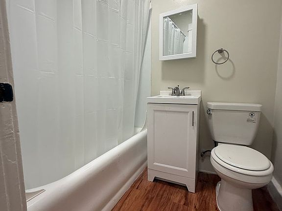 5th image of 3441 W 2nd St APT 115