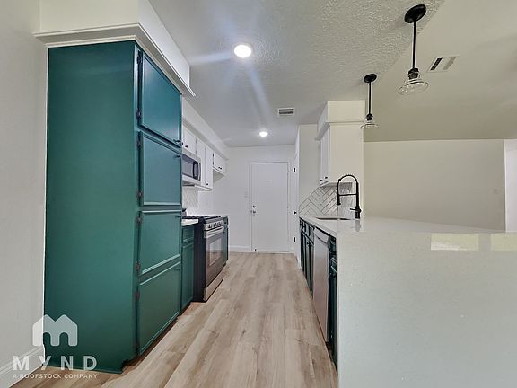 2nd image of 2712 Laurel Creek Way