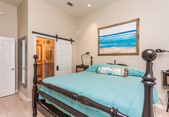5th image of 501 Sea Breeze Dr