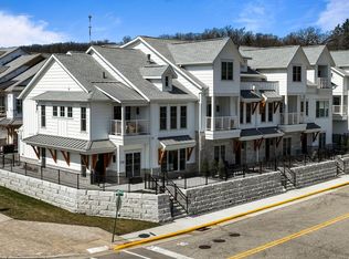 278 High St UNIT 9, Fontana, WI 53125