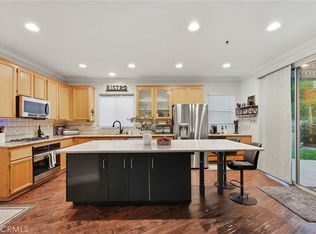 28649 Silverking Trl, Saugus, CA 91390