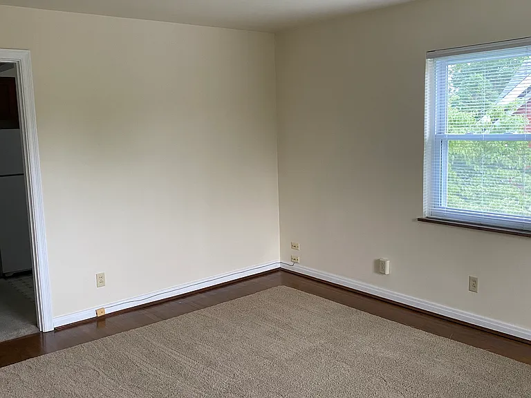 3921 Saint James Ave #1 — Photo 2
