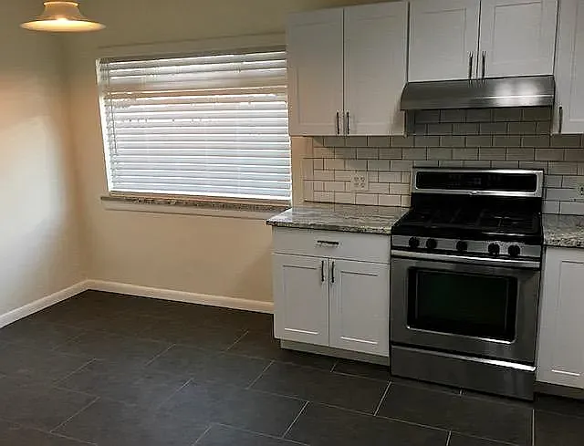 1517 N Tennyson St — Photo 3