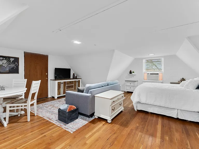 804 N Perry Ave #B — Photo 10