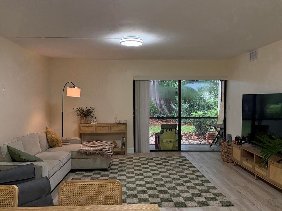 1st image of 170 NW 70th St #1030