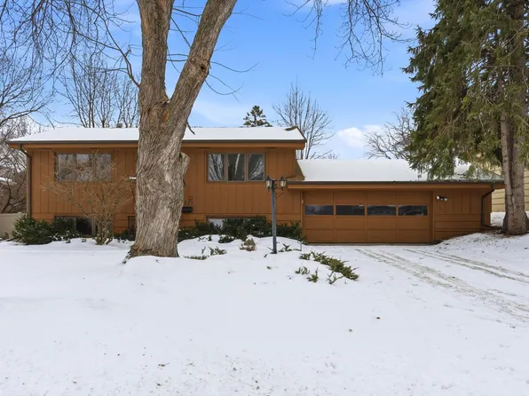 3832 Gettysburg Ave N, New Hope, MN 55427