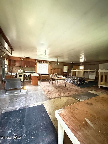 4th image of 1826 Blue Ridge Road