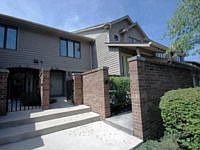 2nd image of 1609 Old Oak Pl APT E