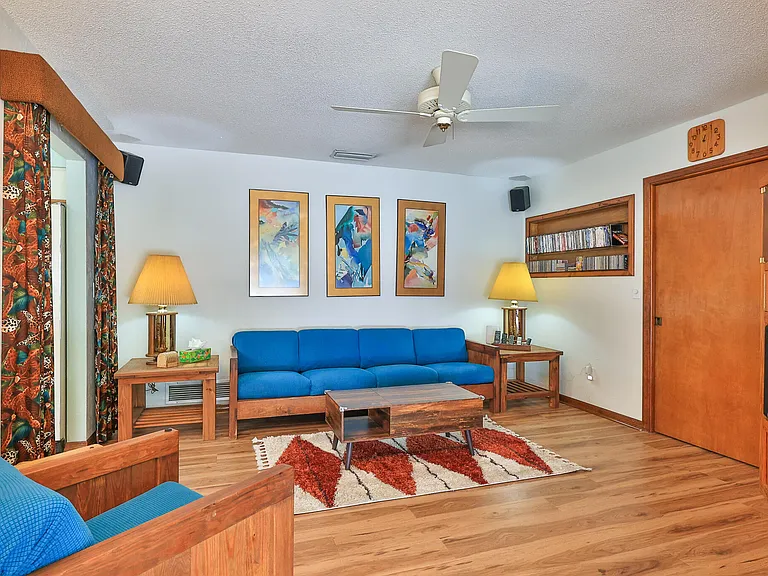 1807 Lindbergh Ln — Photo 17
