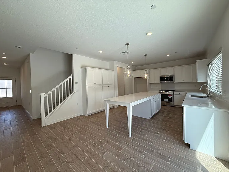 1036 Fruitwood Ave — Photo 10