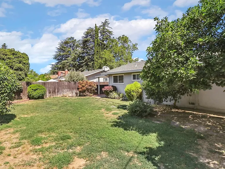 9036 New Dawn Dr — Photo 27