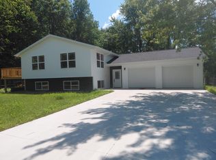 701 Munes St, Athens, WI 54411