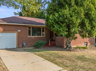 111 Hickory Dr, Beaver Falls, PA 15010