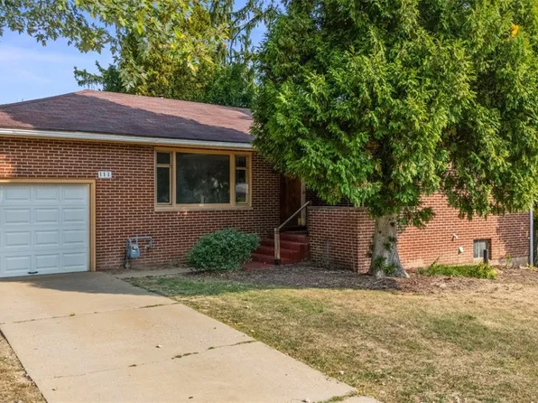 111 Hickory Dr, Beaver Falls, PA 15010