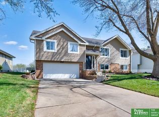 5705 S 135th St, Omaha, NE 68137