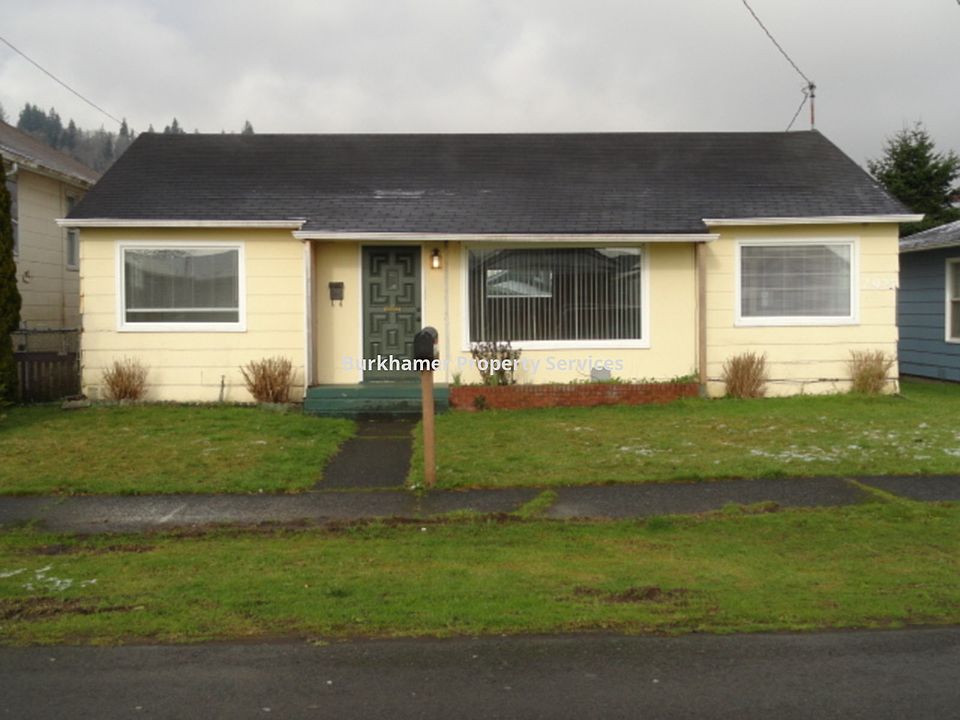 1st image of 2927 Pacific Ave