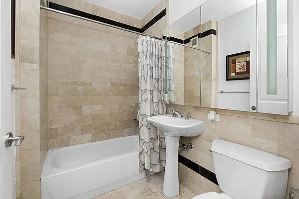 Rented by Compass | media 22