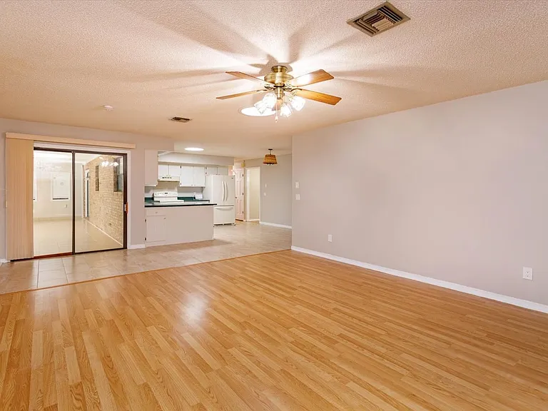 104 Rosemont Ct — Photo 14