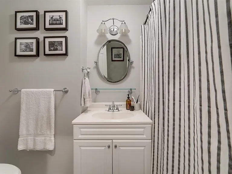 931 Park Ave #5R — Photo 11