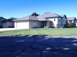 404 Lilac Ln, Madison Lake, MN 56063