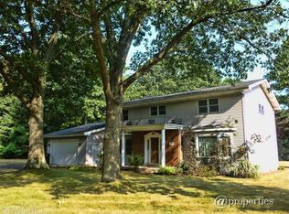 10683 Marquette Dr, New Buffalo, MI 49117