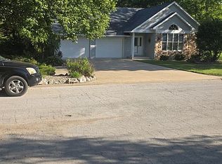1024 Sassafrass Dr, Eldon, MO 65026