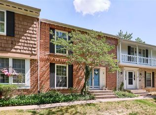 13480 Forestlac Dr, Saint Louis, MO 63141