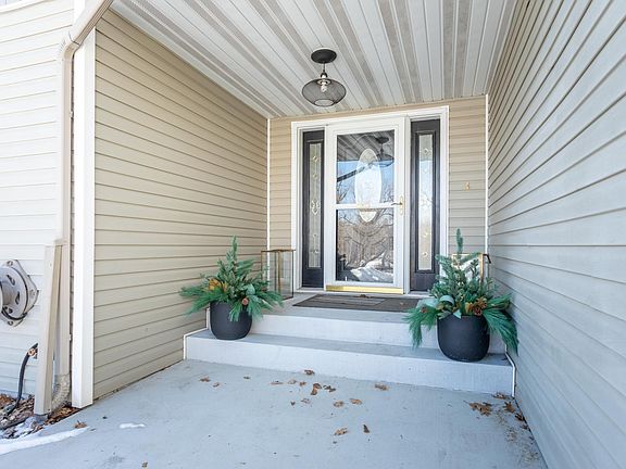 4th image of 386 Birchwood Rd NW