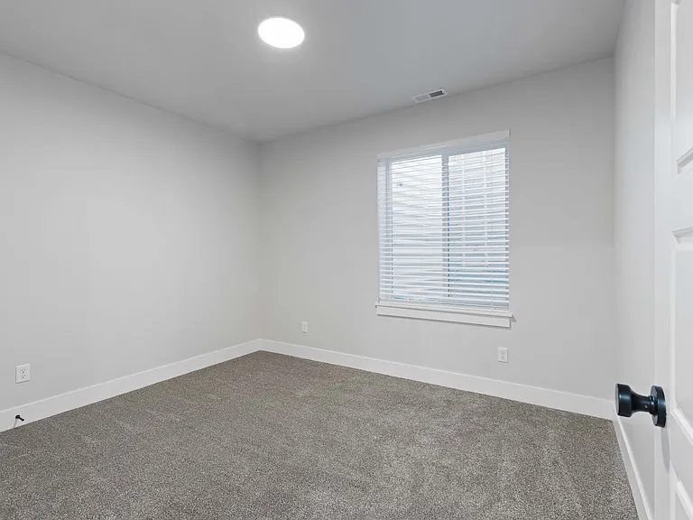 656 Jeanine Dr — Photo 46