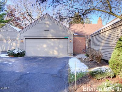 6657 Waybridge Dr SE, Grand Rapids, MI, 49546