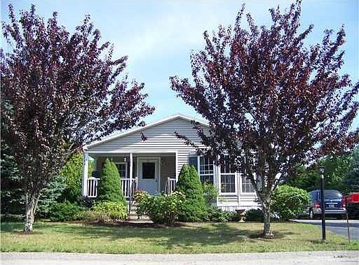2nd image of 200 Little Pond Rd